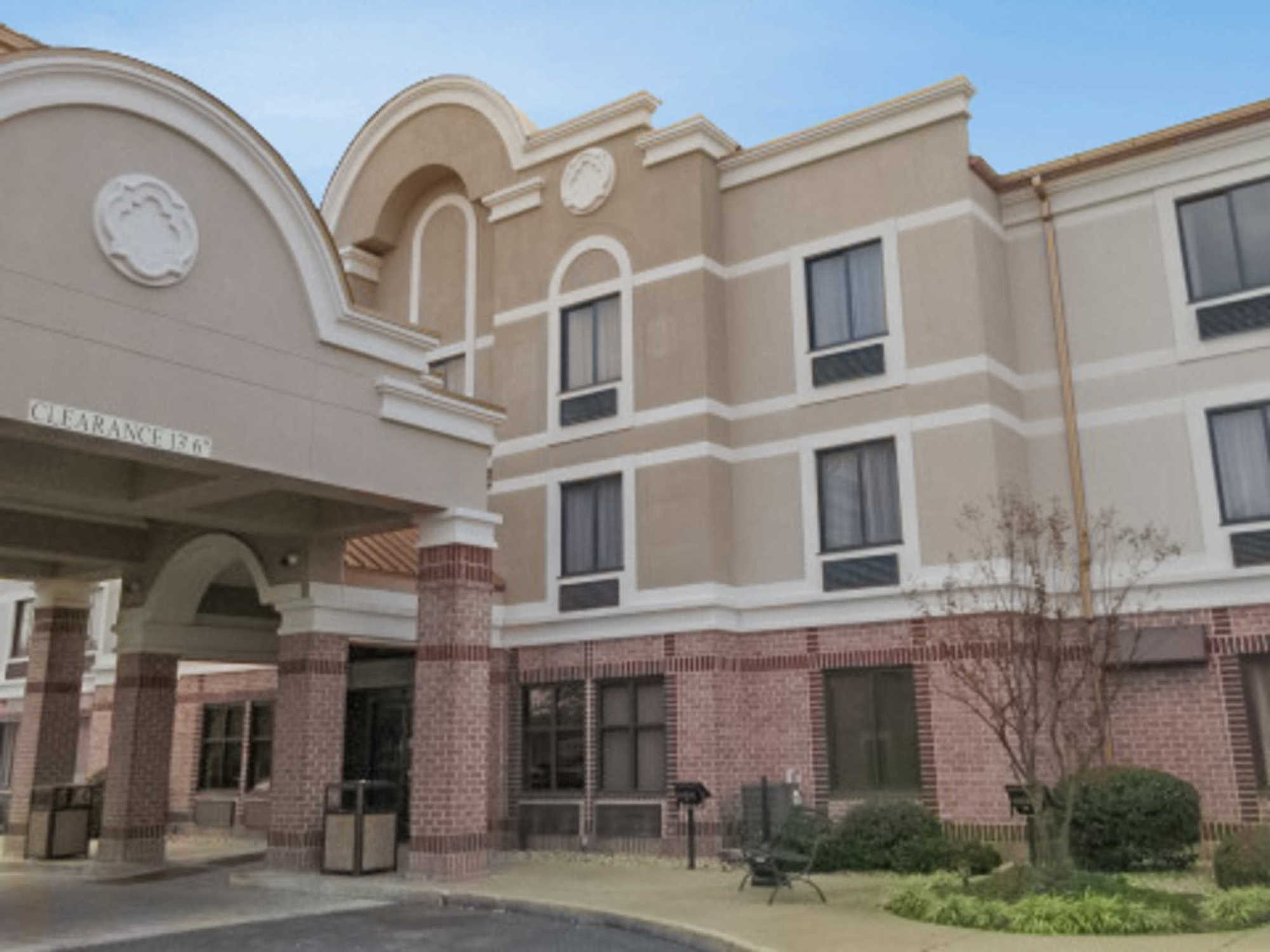 Comfort Inn & Suites Airport-American Way Memphis Exterior photo